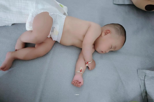 广州供卵包男孩没满月的宝宝 广州供卵包男孩没满月的宝宝